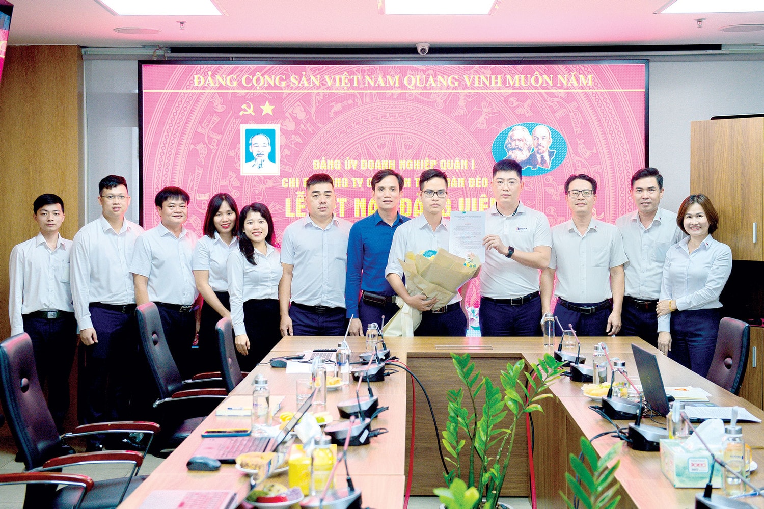 Tập đoàn Đèo Cả chú trọng xây dựng tổ chức Đảng vững mạnh -0
