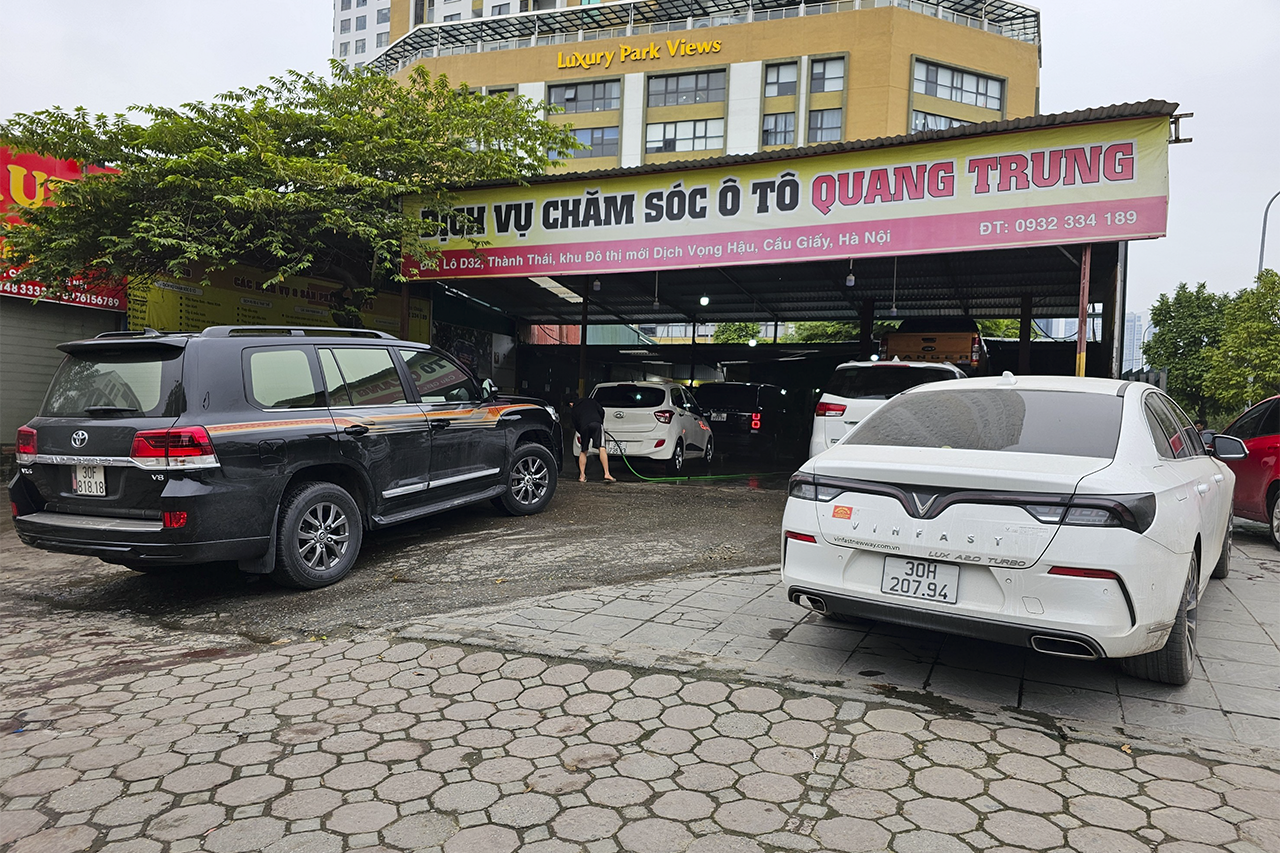 Hà Nội: Dịch vụ rửa xe nhộn nhịp, kiếm bộn dịp cận Tết -0