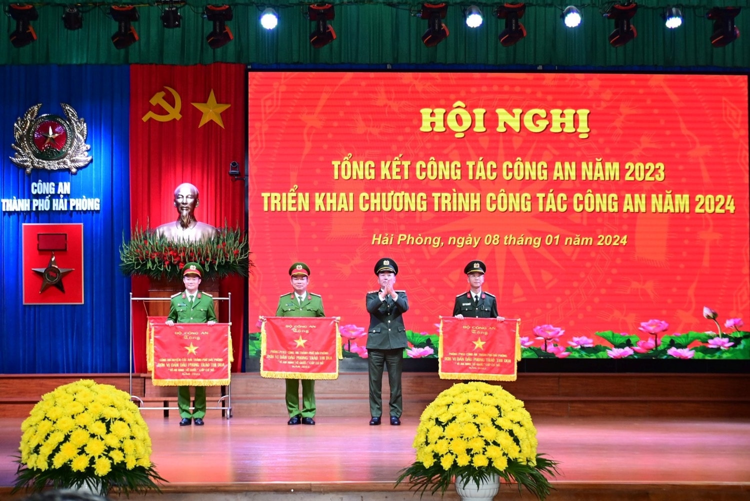 Công an TP. Hải Phòng thực hiện chương trình công tác công an, tập trung bảo vệ Tết Nguyên đán Giáp Thìn -0