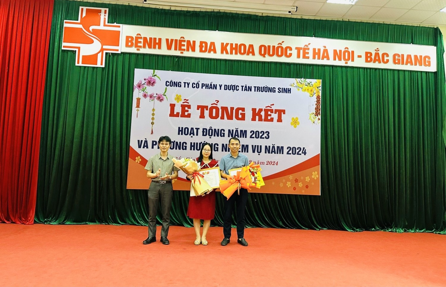 Bệnh viện Đa khoa Quốc tế Hà Nội – Bắc Giang tổ chức hội nghị tổng kết hoạt động năm 2023 và triển khai phương hướng nhiệm vụ năm 2024 -0