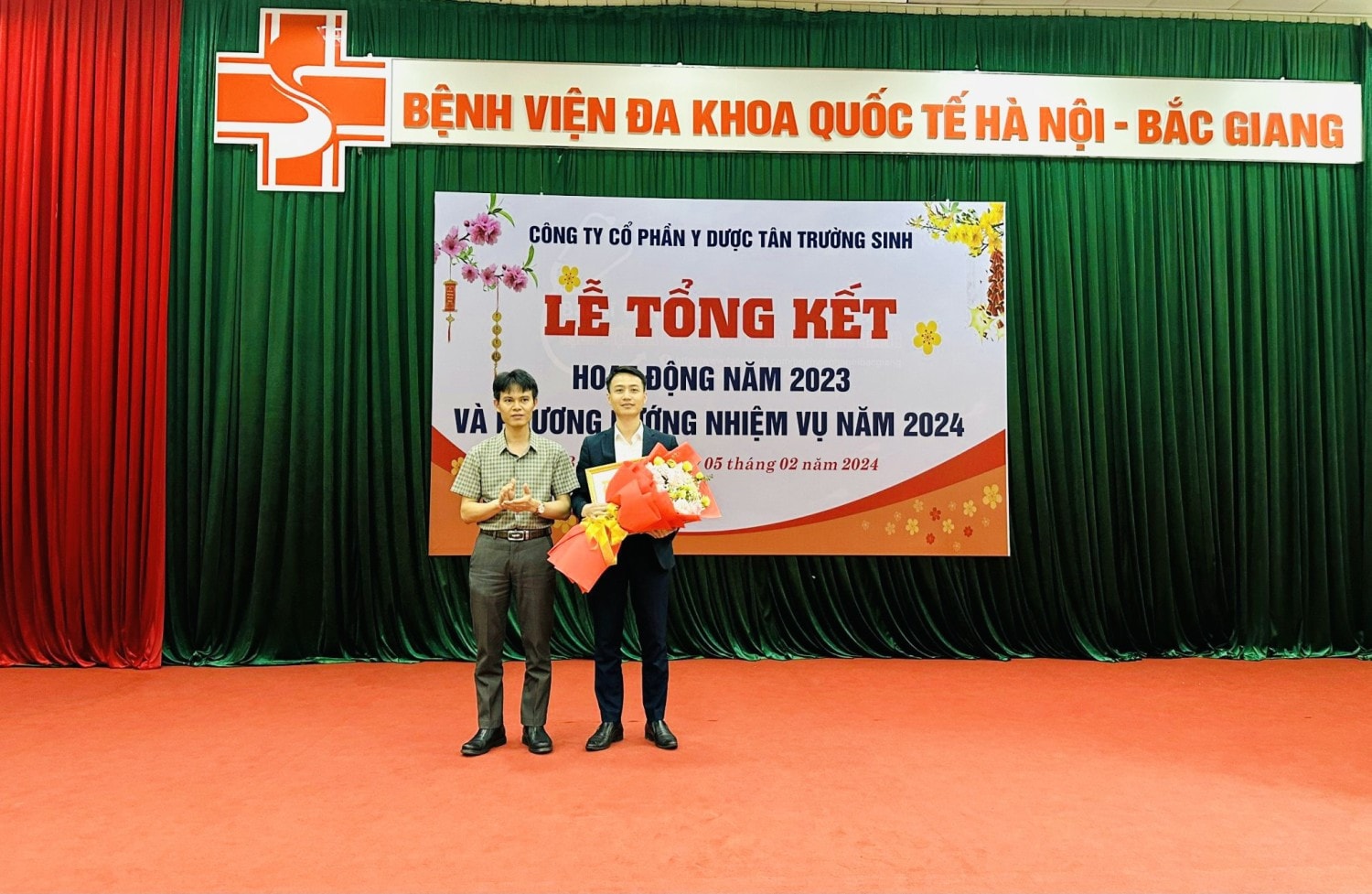 Bệnh viện Đa khoa Quốc tế Hà Nội – Bắc Giang tổ chức hội nghị tổng kết hoạt động năm 2023 và triển khai phương hướng nhiệm vụ năm 2024 -0
