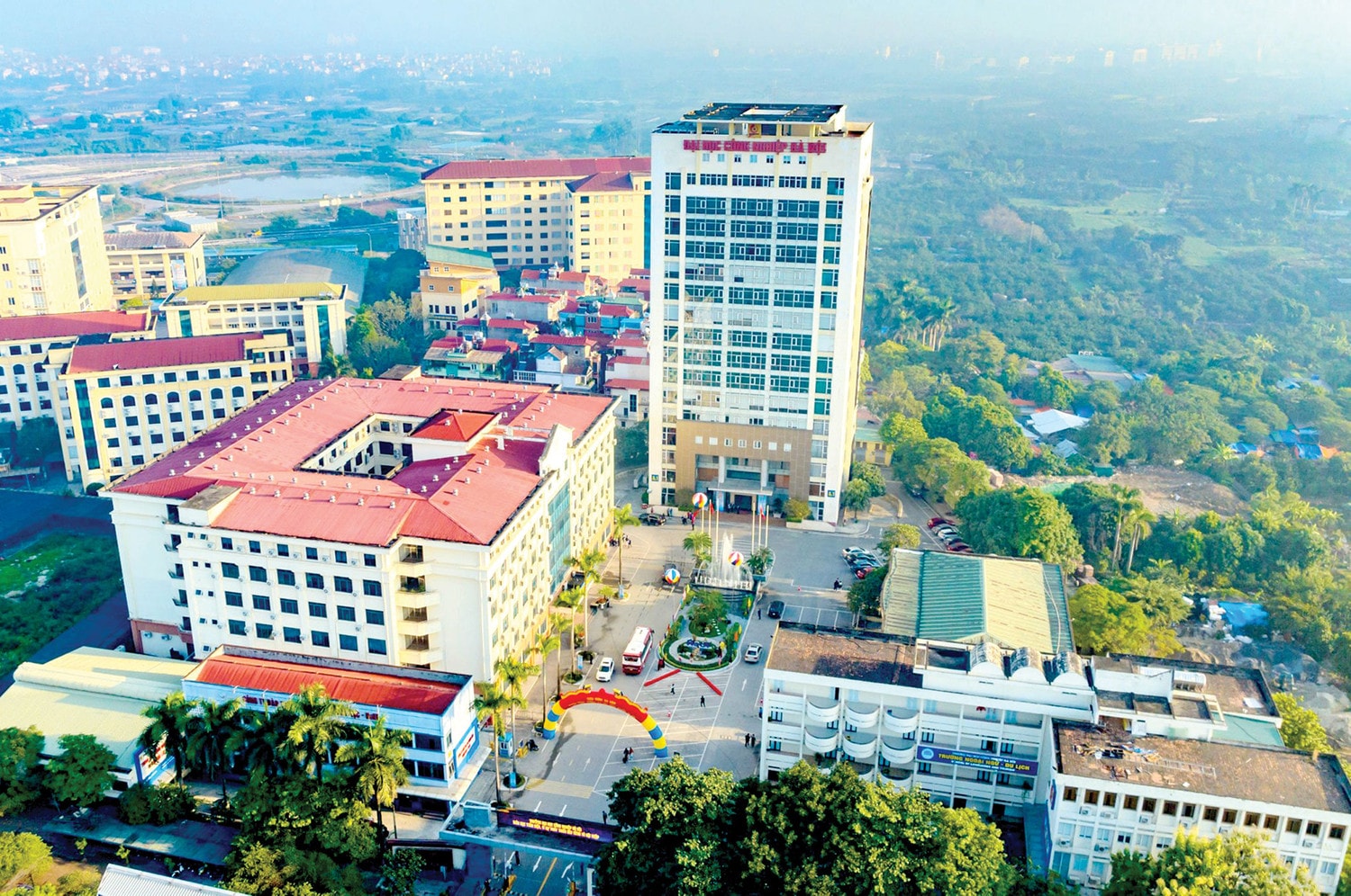 Trường Đại học Công nghiệp Hà Nội: Định hướng phát triển thành Đại học -0