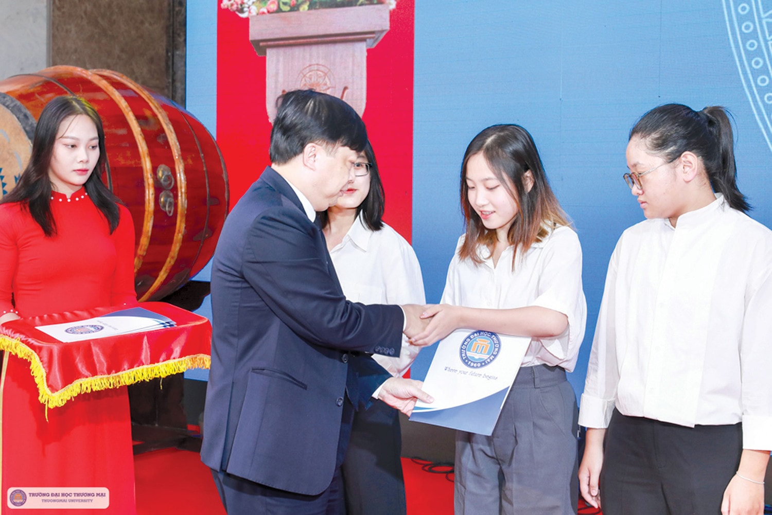 Trường Đại học Thương mại tuyển sinh chương trình đào tạo mới định hướng chuyên sâu nghề nghiệp quốc tế -0