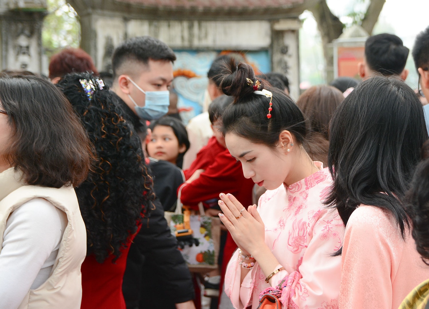 Hà Nội: Tấp nập dòng người du xuân tới đền Ngọc Sơn -1