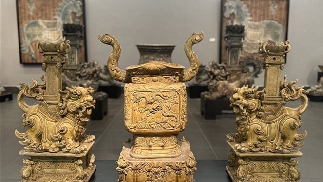 Qua bàn tay tạo tác của nghệ nhân, các sản phẩm gốm như thăng hoa kể chuyện. Ảnh: Thái Minh
