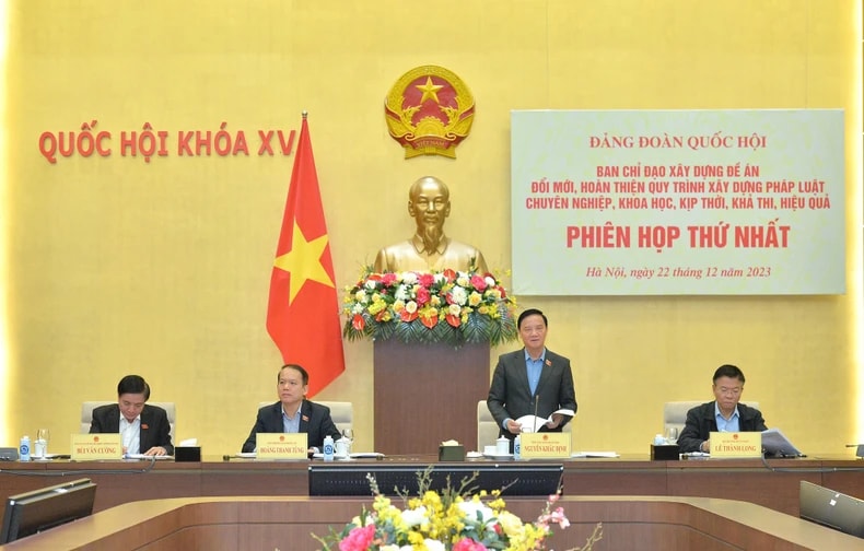 Gắn kết chặt chẽ giữa xây dựng với tổ chức thi hành pháp luật, đáp ứng yêu cầu phát triển đất nước nhanh và bền vững -0