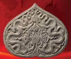 Hình rồng thời Lý được vẽ lại dựa trên hình rồng điêu khắc ở chùa Phật Tích