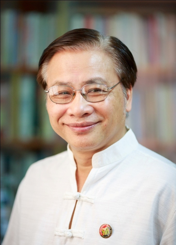 Những giáo sư tuổi Thìn nổi -0