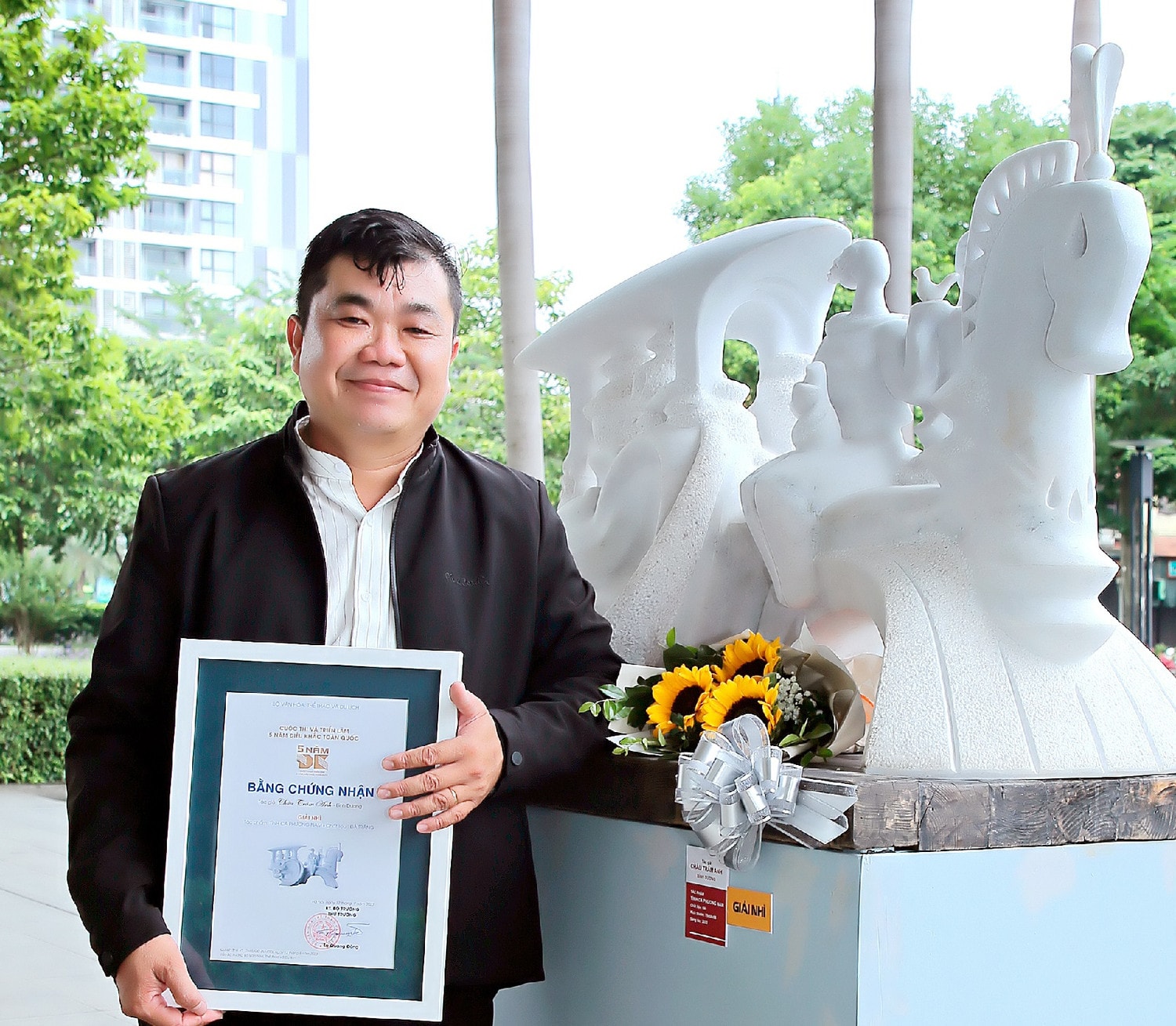 Nhà điêu khắc Châu Trâm Anh