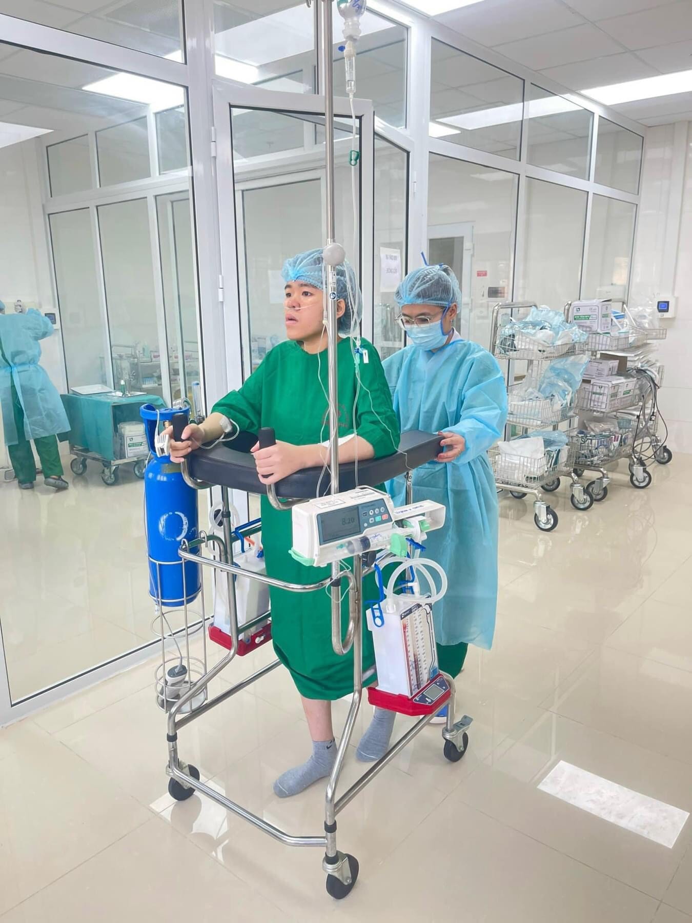 GS.BS Lê Ngọc Thành chia sẻ về ca ghép phổi kéo dài 12 tiếng vào ngày 30 Tết -0