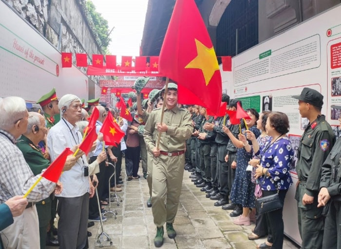 Phát động cuộc thi ảnh chào mừng 70 năm Ngày Giải phóng Thủ đô -0