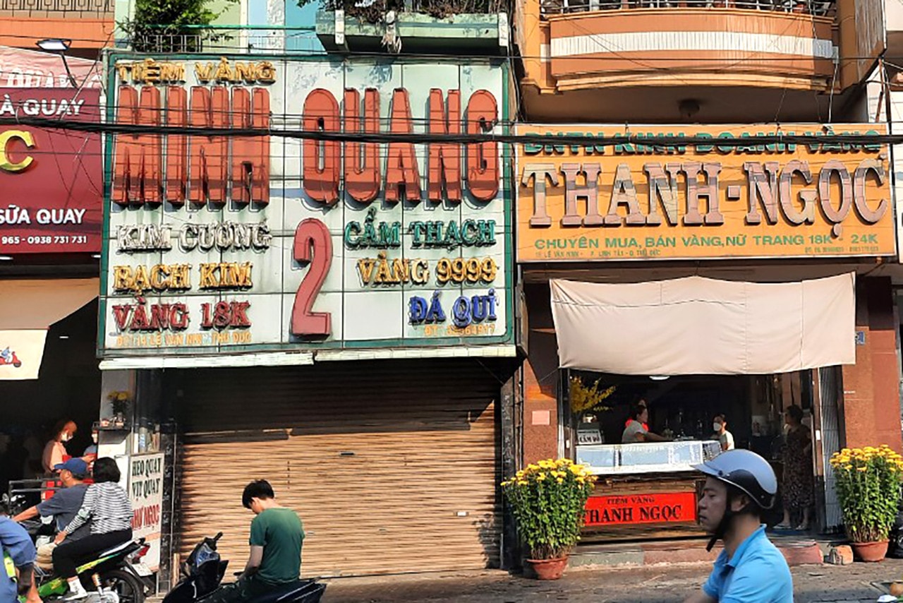 Tiệm vàng tại TP. Hồ Chí Minh dịp vía Thần Tài: Số ít tiệm vàng có khách mua -0