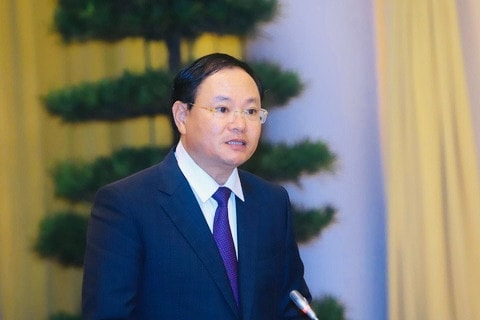 Thứ trưởng Bộ Tài nguyên và Môi trường Lê Minh Ngân giới thiệu về những điểm mới của Luật Đất đai - Ảnh H. ngọc