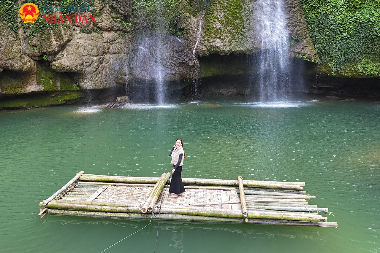 Ngắm thác Nàng Tiên đẹp mê mẩn giữa đất trời Sơn La -0