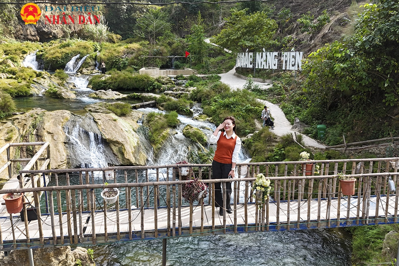 Ngắm thác Nàng Tiên đẹp mê mẩn giữa đất trời Sơn La -0