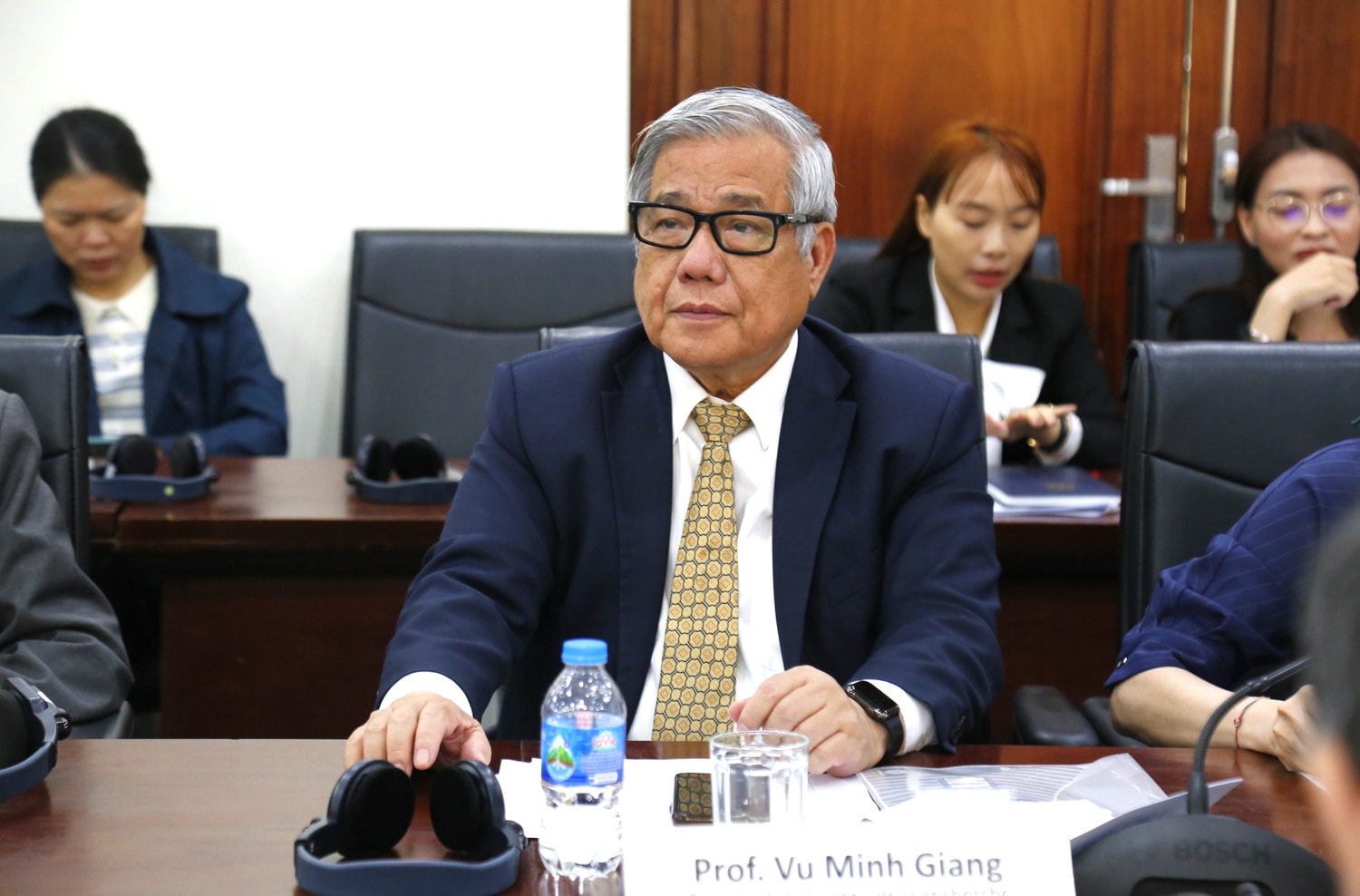 Giới học giả Việt - Pháp bàn luận về đa ngành trong nghiên cứu lịch sử và quan hệ quốc tế thế kỷ XX-XXI ảnh 7 Các nhà khoa học quốc tế thảo luận về tiếp cận đa ngành trong nghiên cứu lịch sử và quan hệ quốc tế thế kỷ XX-XXI -1