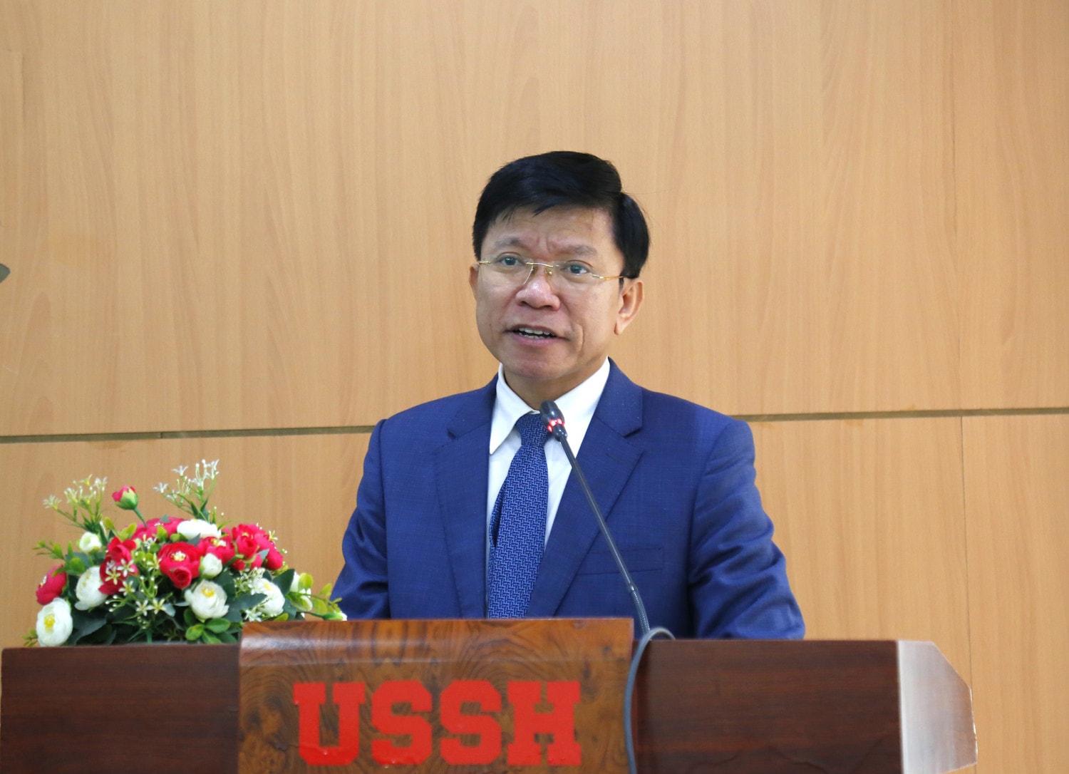 Giới học giả Việt - Pháp bàn luận về đa ngành trong nghiên cứu lịch sử và quan hệ quốc tế thế kỷ XX-XXI ảnh 2 Các nhà khoa học quốc tế thảo luận về tiếp cận đa ngành trong nghiên cứu lịch sử và quan hệ quốc tế thế kỷ XX-XXI -0
