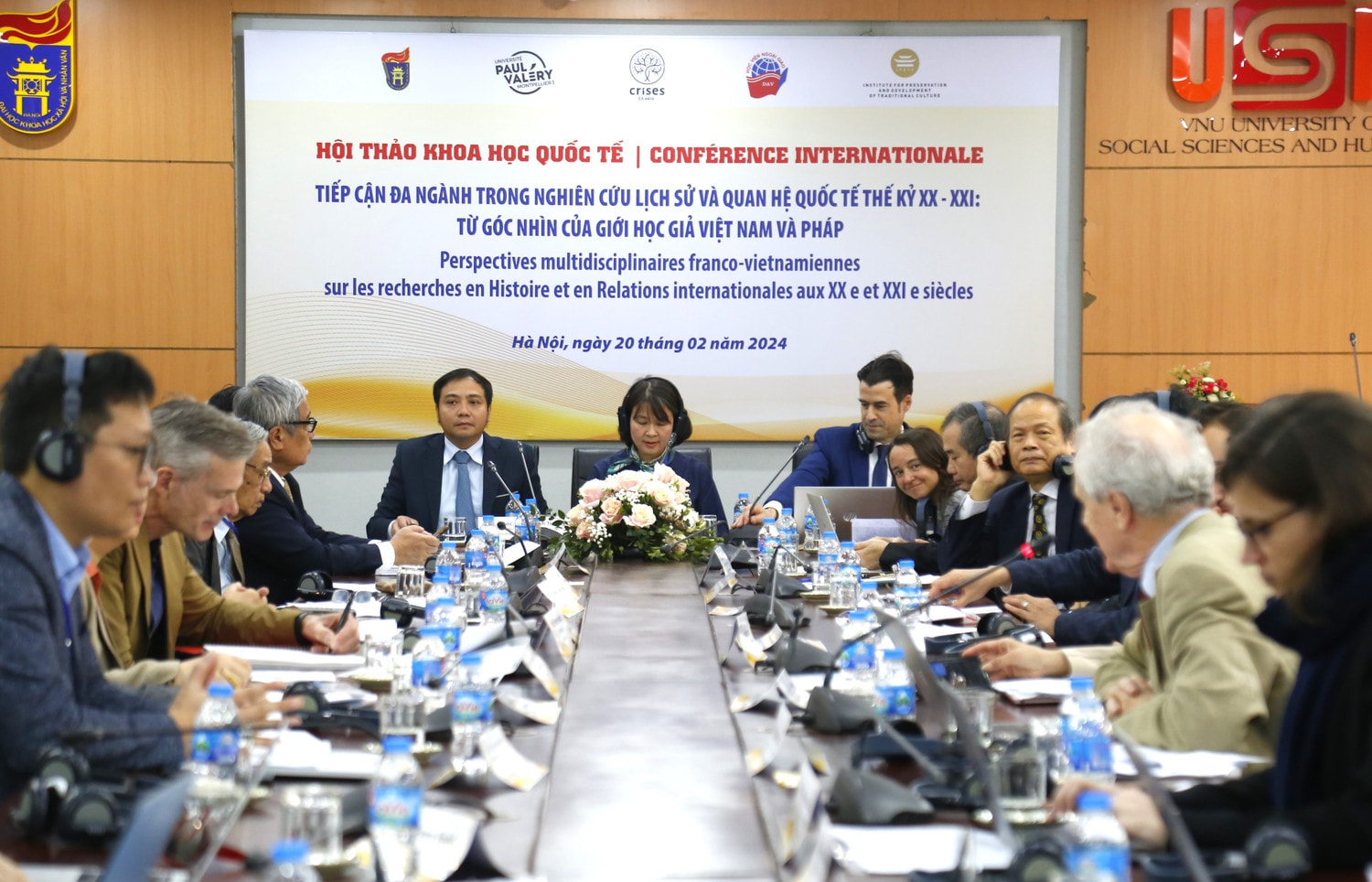 Giới học giả Việt - Pháp bàn luận về đa ngành trong nghiên cứu lịch sử và quan hệ quốc tế thế kỷ XX-XXI ảnh 8 Các nhà khoa học quốc tế thảo luận về tiếp cận đa ngành trong nghiên cứu lịch sử và quan hệ quốc tế thế kỷ XX-XXI -0