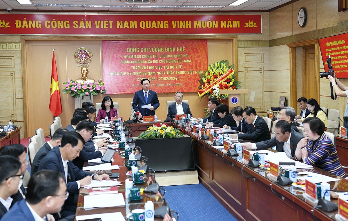 Chủ tịch Quốc hội Vương Đình Huệ: Chăm sóc sức khoẻ nhân dân là ưu tiên đặc biệt của Đảng và Nhà nước ta ảnh 4