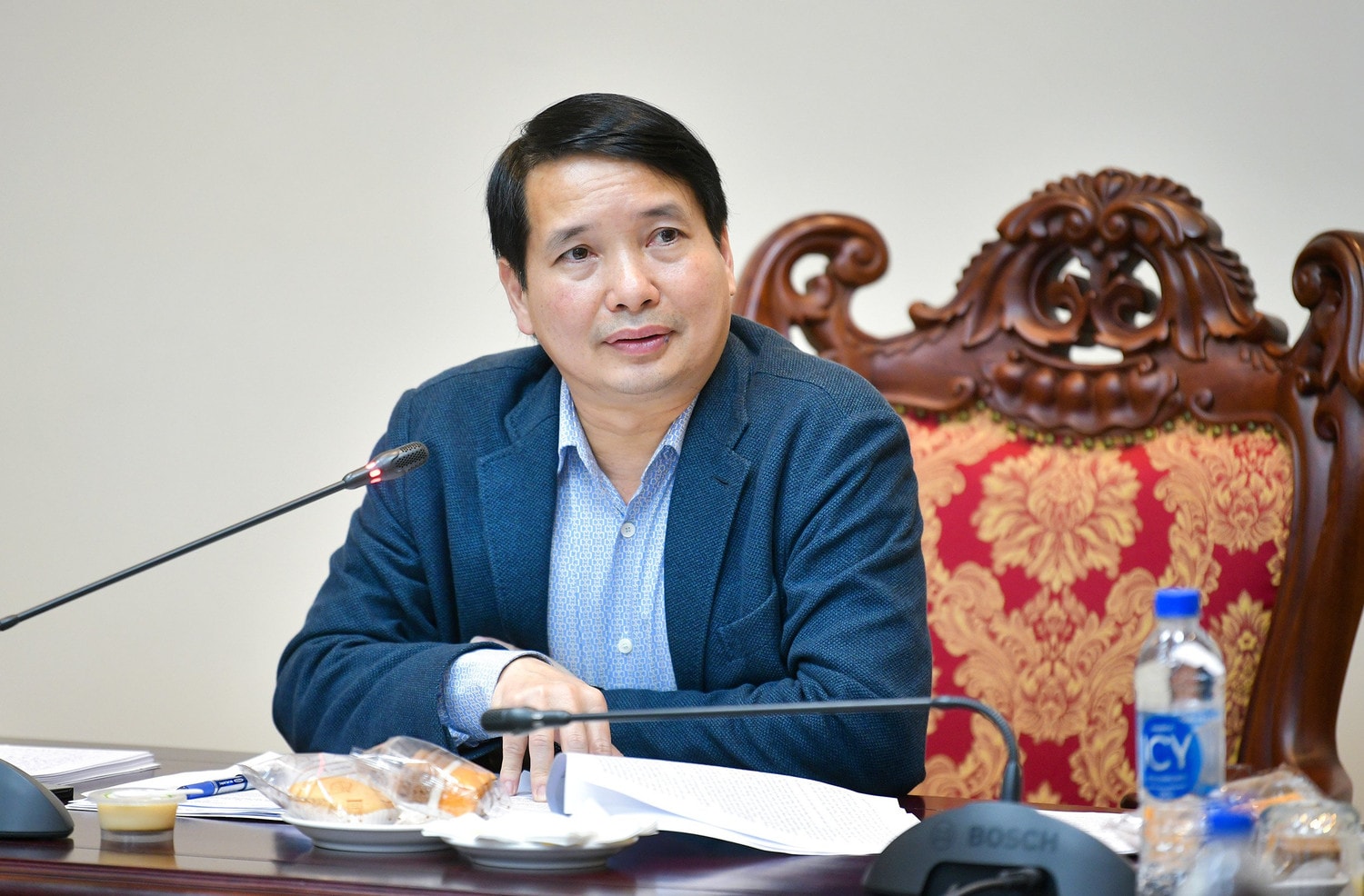 Phó Chủ nhiệm Văn phòng Quốc hội, Trợ lý Chủ tịch Quốc hội Phạm Thái Hà phát biểu tại cuộc họp - Ảnh H.Ngọc