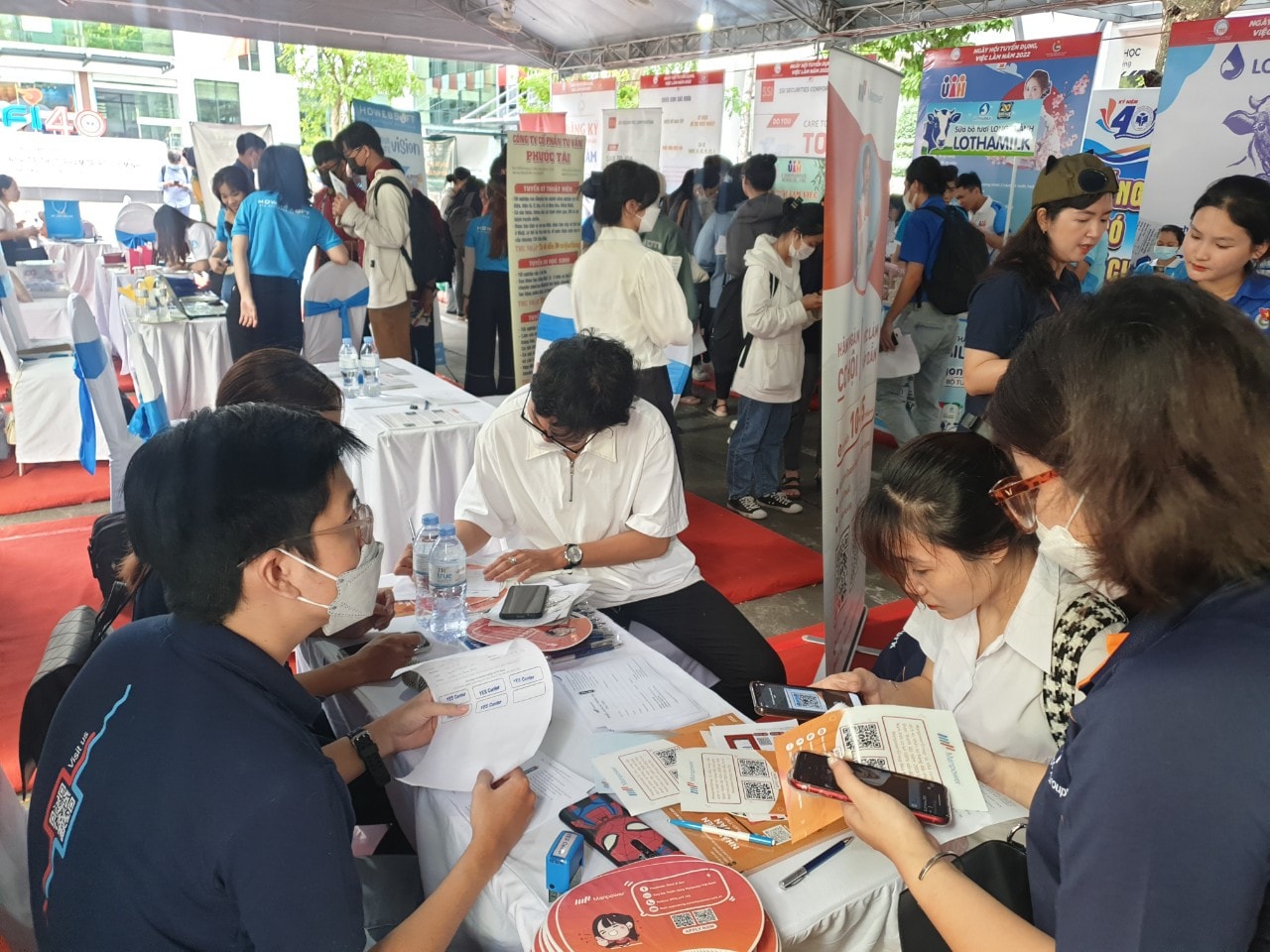 51,7 triệu người có việc làm trong quý I.2024 -0
