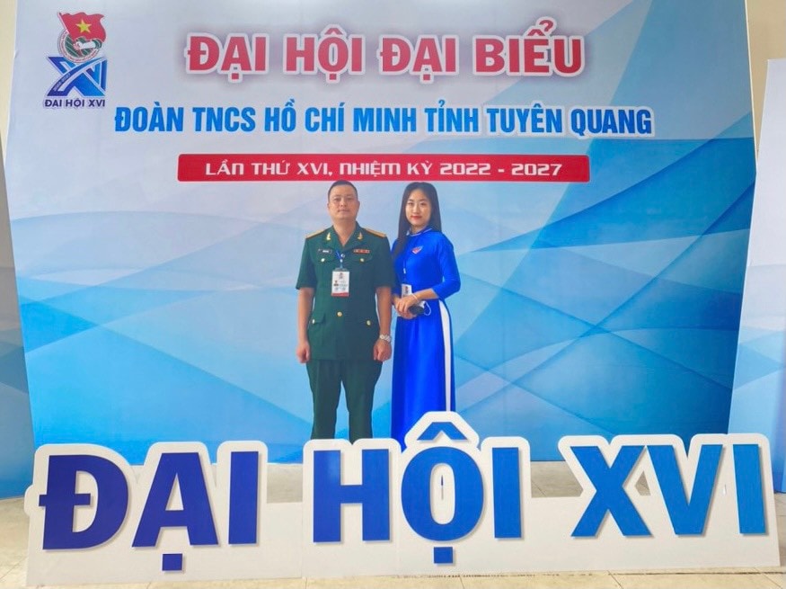 Nữ giáo viên trẻ ở Tuyên Quang tình nguyện viết đơn xin nhập ngũ -0