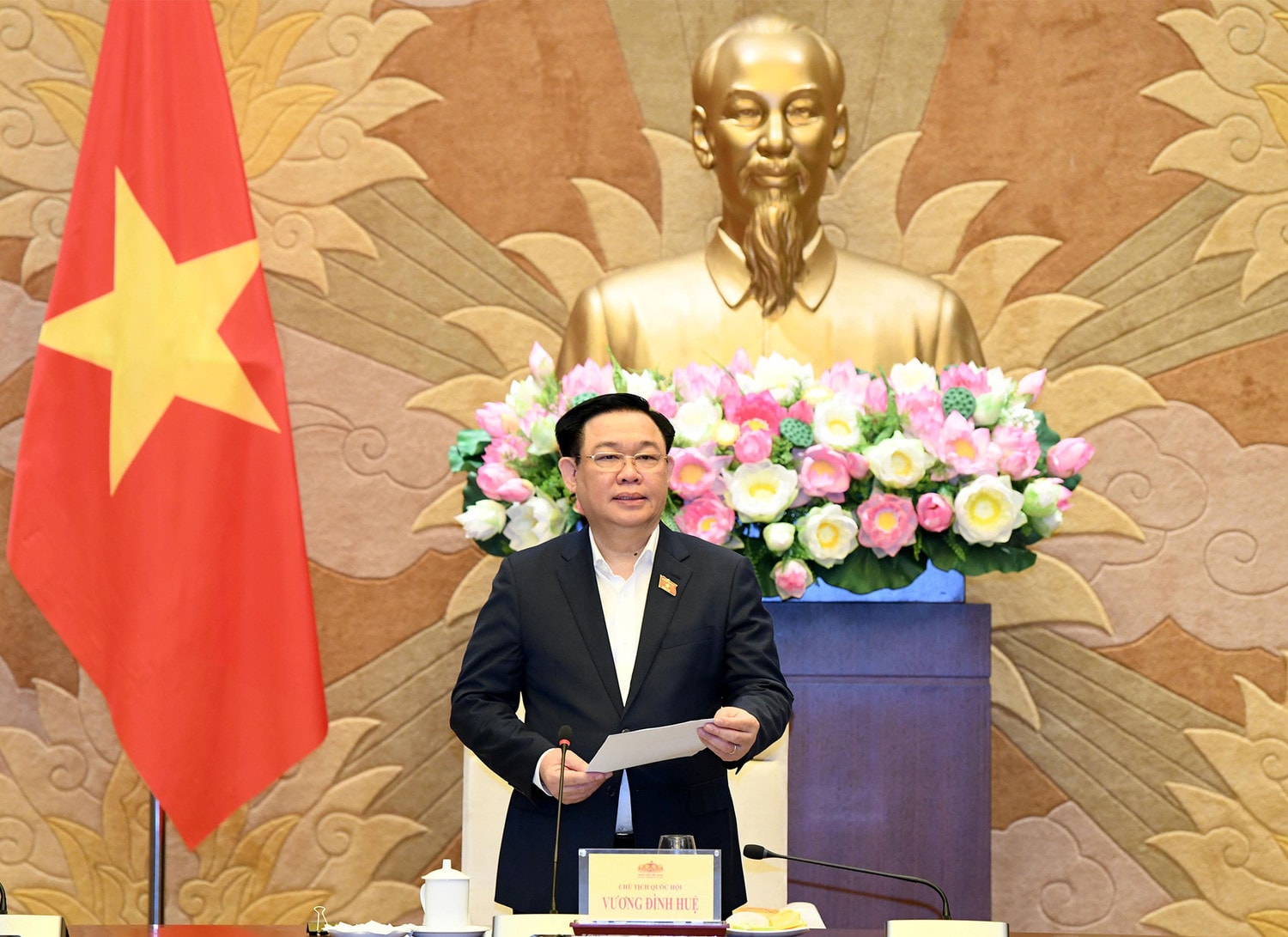 Chủ tịch Quốc hội Vương Đình Huệ chủ trì cuộc làm việc về dự án Luật Công nghiệp quốc phòng, an ninh và động viên công nghiệp -0