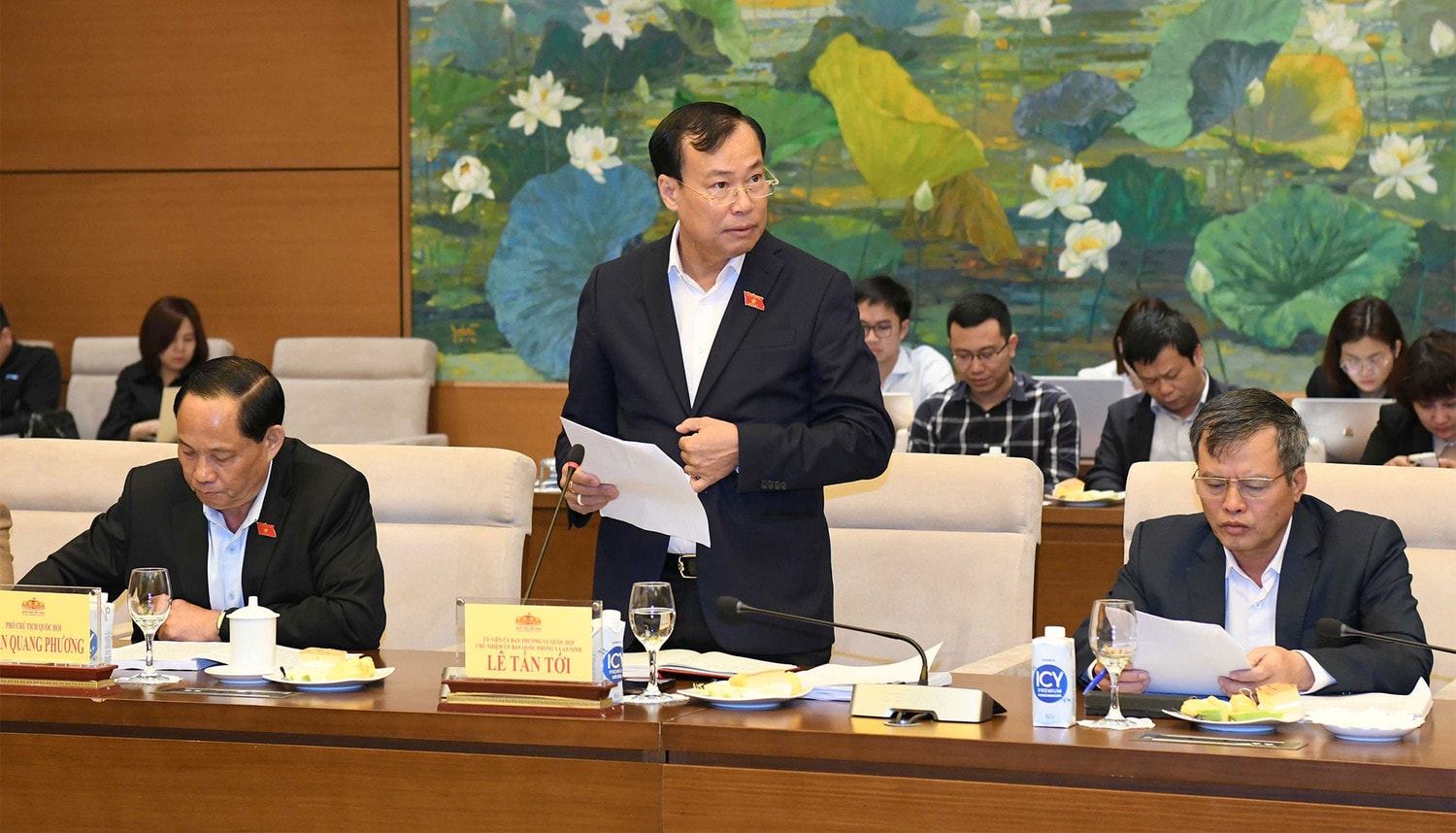 Chủ tịch Quốc hội Vương Đình Huệ chủ trì cuộc làm việc về dự án Luật Công nghiệp quốc phòng, an ninh và động viên công nghiệp -0