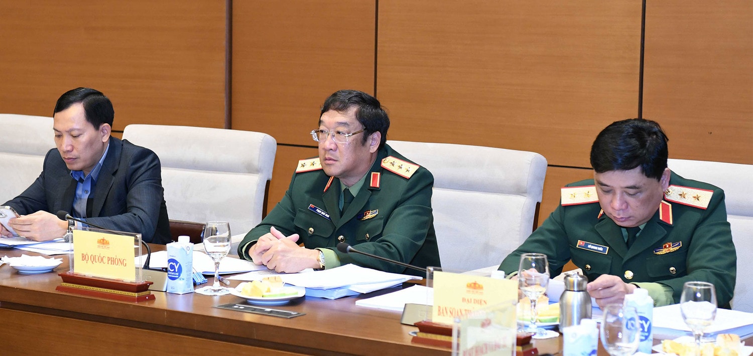 Chủ tịch Quốc hội Vương Đình Huệ chủ trì cuộc làm việc về dự án Luật Công nghiệp quốc phòng, an ninh và động viên công nghiệp -0