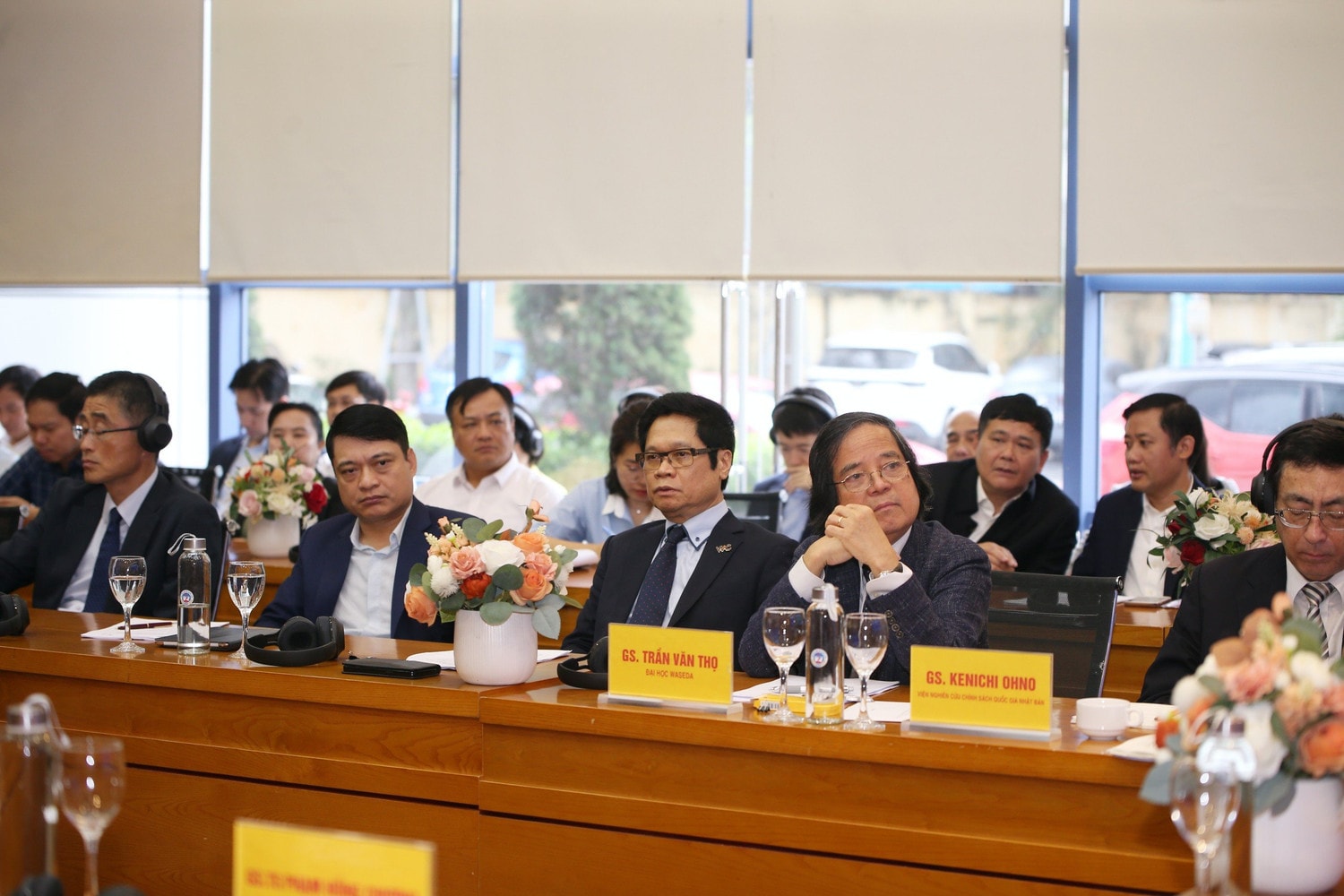 Các học giả, chuyên gia kinh tế trong và ngoài nước cùng tìm giải pháp để Việt Nam trở thành nước có thu nhập cao -0