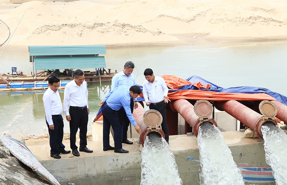 EVN thực hiện tốt công tác xả nước, cấp điện phục vụ sản xuất vụ Đông Xuân 2024 -0