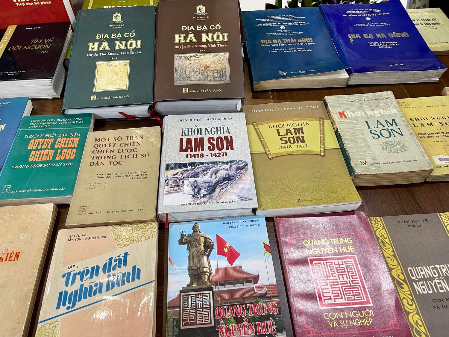 Ra mắt sách và triển lãm ảnh, công trình nghiên cứu của GS.NGND. Phan Huy Lê -0