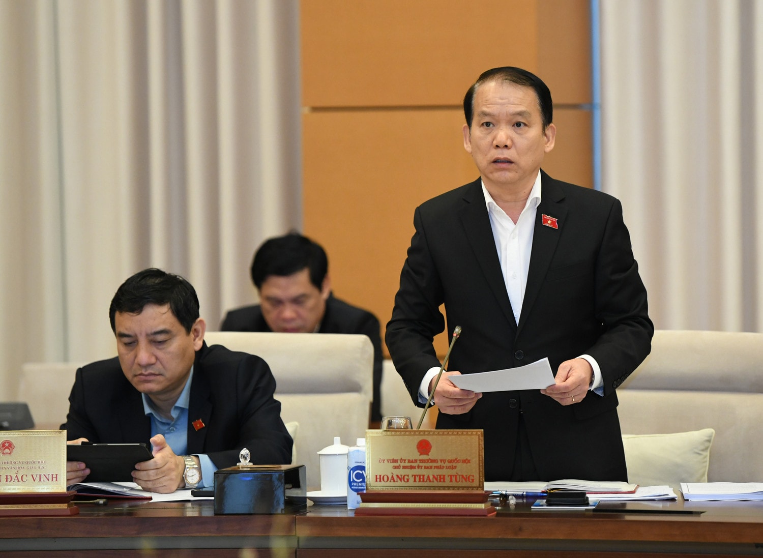 Chủ nhiệm Ủy ban Pháp luật Hoàng Thanh Tùng phát biểu tại Phiên họp thứ 30 của Ủy ban Thường vụ Quốc hội. Ảnh: Lâm Hiển Một số hình ảnh Phiên họp thứ 30 của Ủy ban Thường vụ Quốc hội