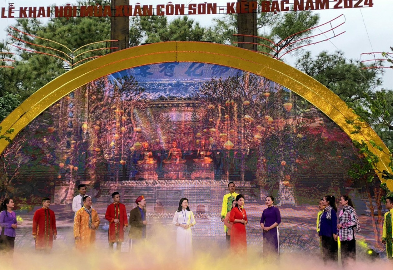 Khai mạc Lễ hội mùa Xuân Côn Sơn Kiếp Bạc năm 2024 -0