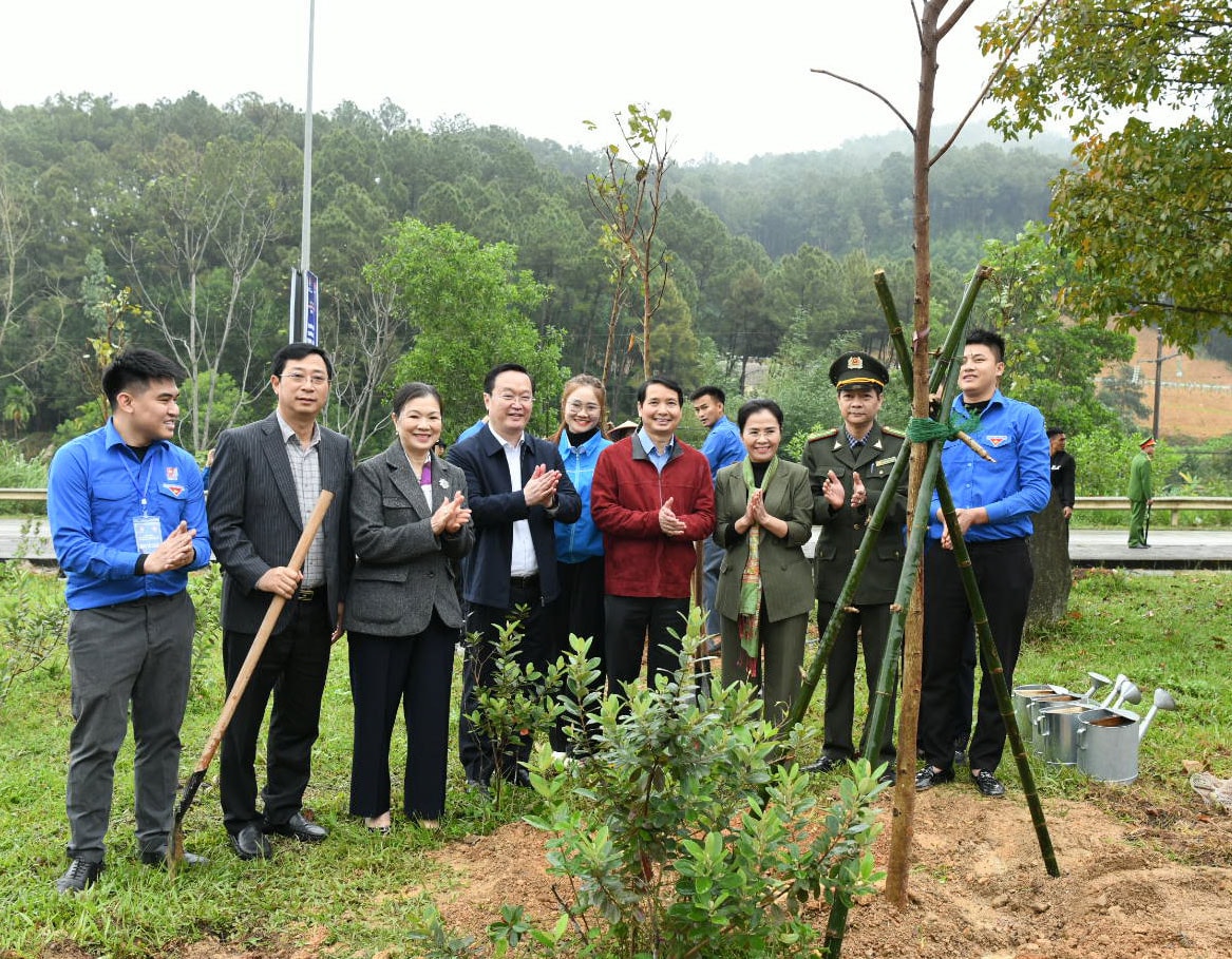 Chủ tịch Quốc hội Vương Đình Huệ: Làm rạng ngời hình ảnh thanh niên Việt Nam thời đại mới 