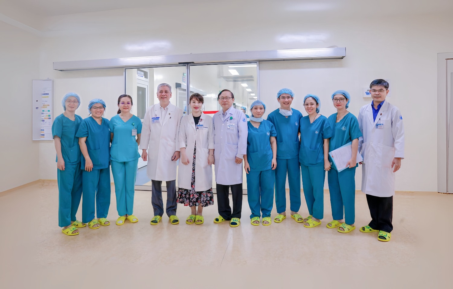 Những ca mổ chứng tỏ “đẳng cấp” của các bác sĩ Việt Nam -0