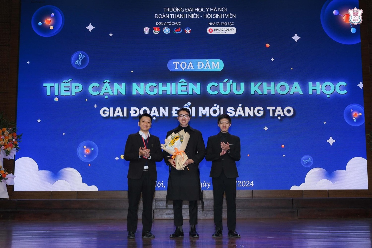 Chàng sinh viên Y đa tài, khát khao cống hiến chữa bệnh cho mọi người -0