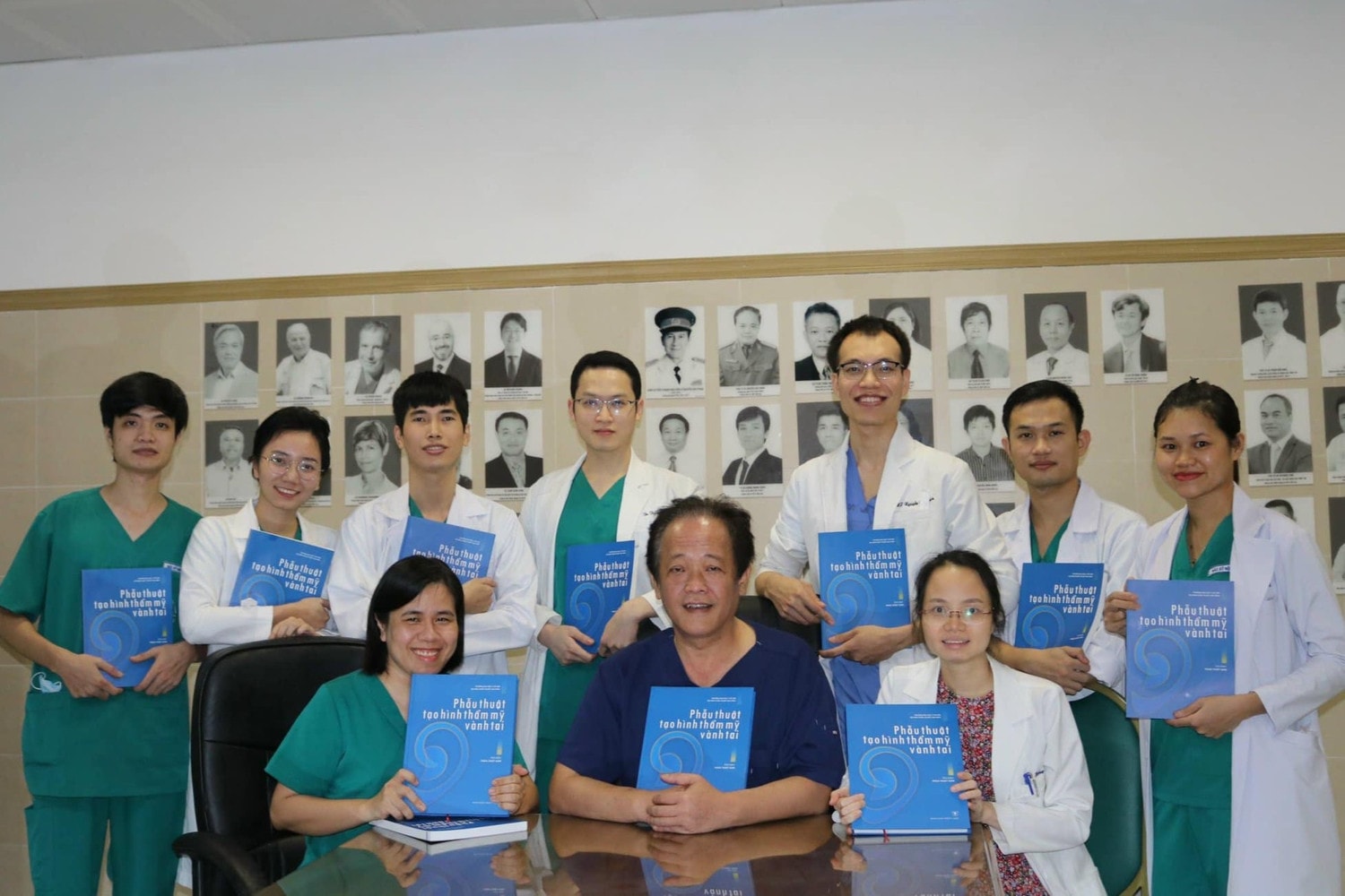 PGS.TS Phạm Thị Việt Dung: “Khi yêu nghề, kiến thức sẽ đến, kinh nghiệm đến, bệnh nhân đến, tiền và sự thành công cũng sẽ đến” -0