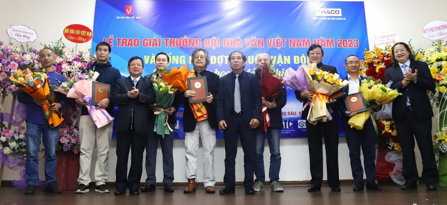 Lễ trao Giải thưởng Hội Nhà văn Việt Nam 2023 -0