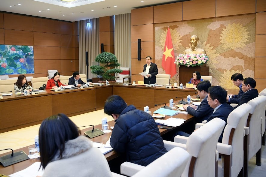 Phó Chủ tịch Thường trực Quốc hội Trần Thanh Mẫn làm việc với Ban soạn thảo Nghị quyết của Ủy ban Thường vụ Quốc hội Phó Chủ tịch Thường trực Quốc hội Trần Thanh Mẫn làm việc với Ban soạn thảo Nghị quyết của Ủy ban Thường vụ Quốc hội về vị trí việc làm và chính sách tiền lương mới -0