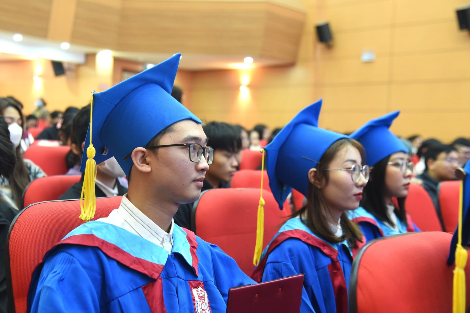 Trường Đại học Y Hà Nội trao bằng tốt nghiệp cho 30 cử nhân Điều dưỡng chương trình tiên tiến Khóa 10 ảnh 10 Thêm 30 sinh viên tốt nghiệp từ chương trình tạo nên thương hiệu lớn trong đào tạo của Trường ĐH Y Hà Nội -0