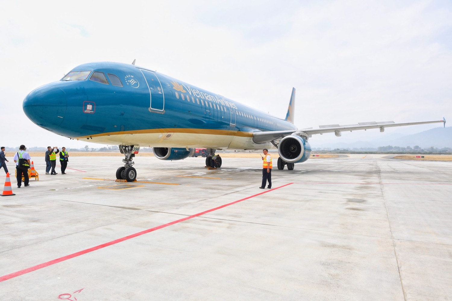 Vietnam Airlines tăng chuyến bay đến Điện Biên, sẵn sàng cho mùa Lễ hội Hoa Ban Tây Bắc -0
