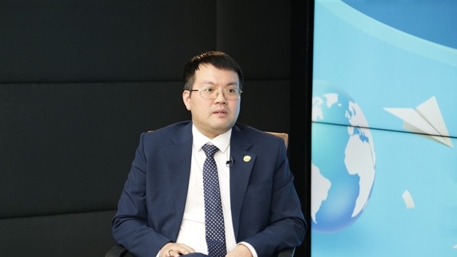 TS. Nguyễn Quang Thuận: "Nguyên tắc để Trường Quốc tế - Đại học Quốc gia Hà Nội lựa chọn đối tác liên kết là phải nằm trong bảng xếp hạng thế giới" (Ảnh: Xuân Tùng)