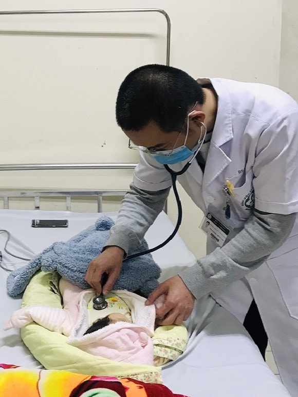 Phát hiện bệnh tim bẩm sinh từ trong bào thai, bé gái được can thiệp gấp ngay khi chào đời -0