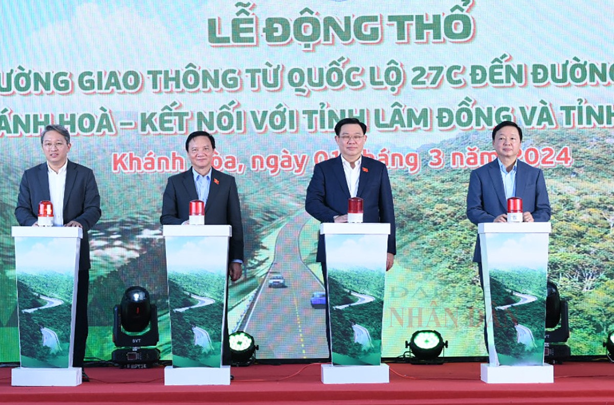 Chủ tịch Quốc hội Vương Đình Huệ thăm, làm việc tại tỉnh Khánh Hòa -0