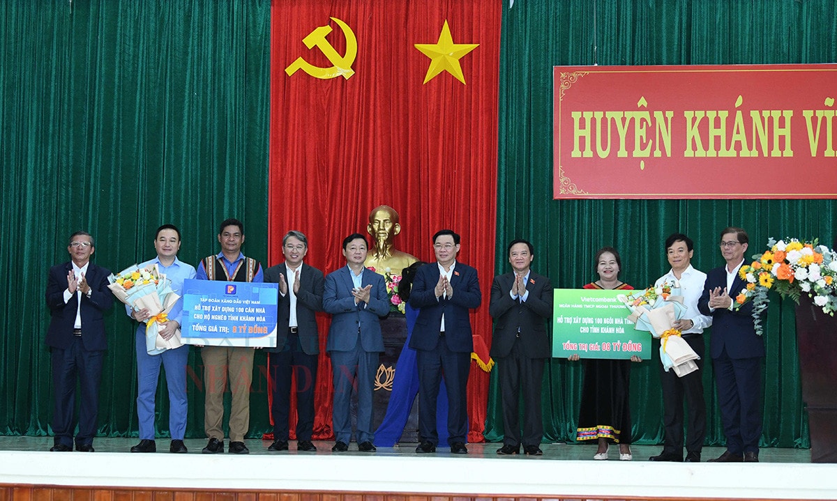 Chủ tịch Quốc hội Vương Đình Huệ thăm, làm việc tại tỉnh Khánh Hòa -6