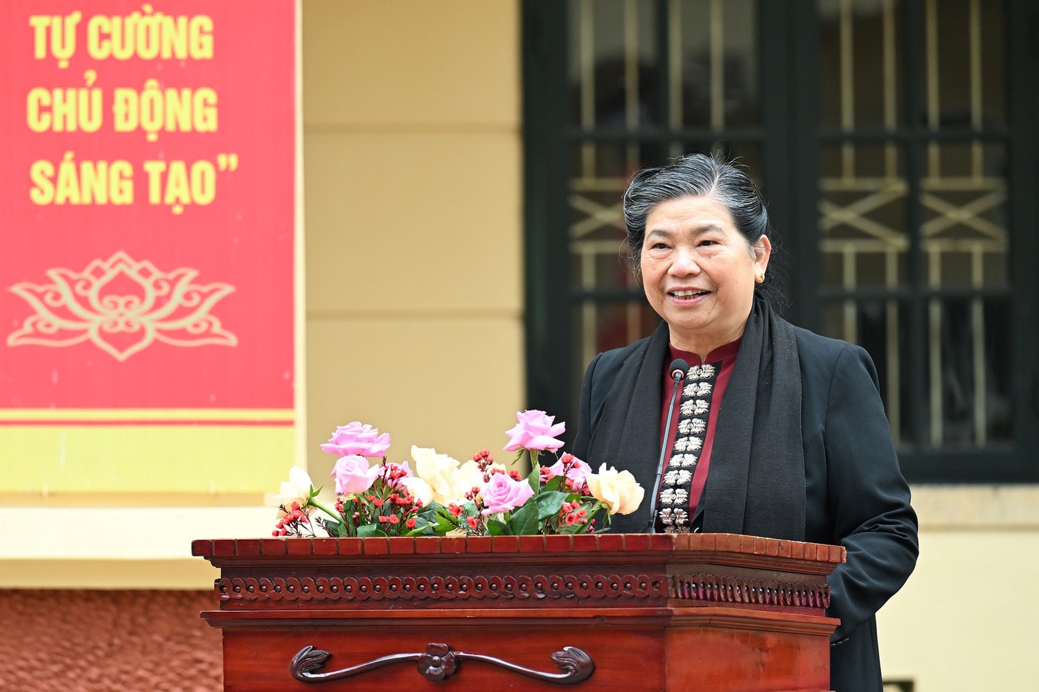 Nguyên Phó Chủ tịch Thường trực Quốc hội Tòng Thị Phóng phát biểu