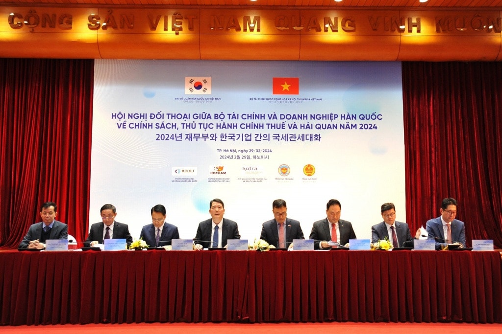 Hội nghị đối thoại với doanh nghiệp Hàn Quốc về chính sách, thủ tục hành chính thuế và hải quan năm 2023 - 2024. Ảnh: DC