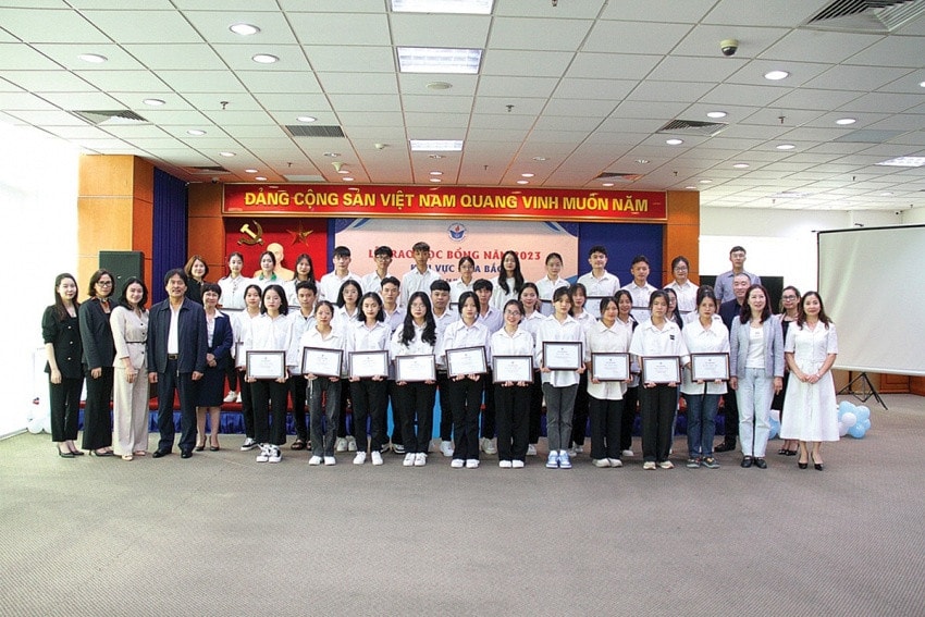Quỹ học bổng Thắp Sáng Niềm Tin lan tỏa giá trị nhân văn -0