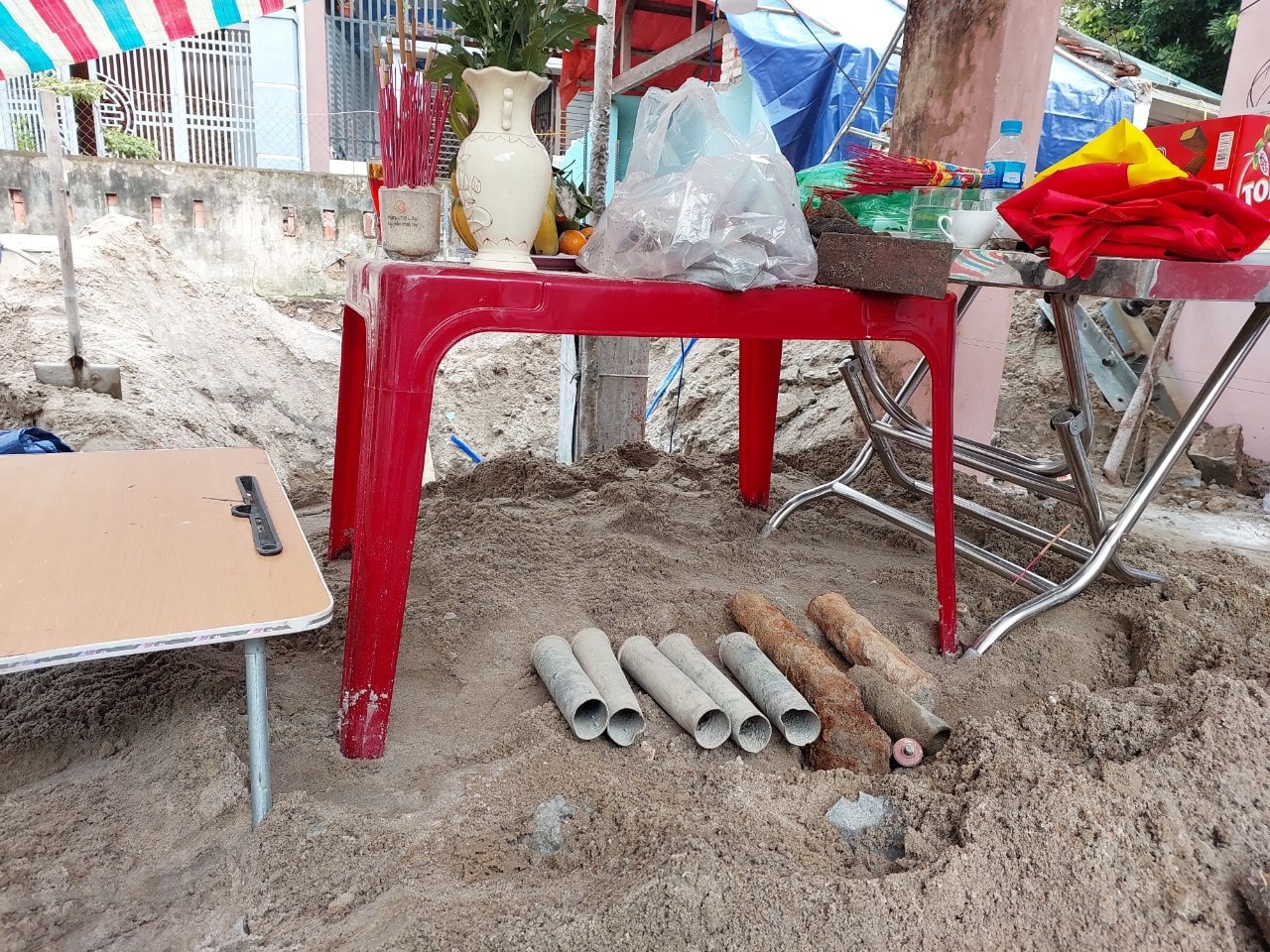 Quảng Bình: Người dân phát hiện nhiều di vật của liệt sỹ khi đang xây nhà -0